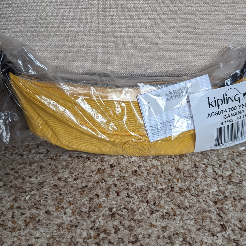 Kipling Banana pencil case